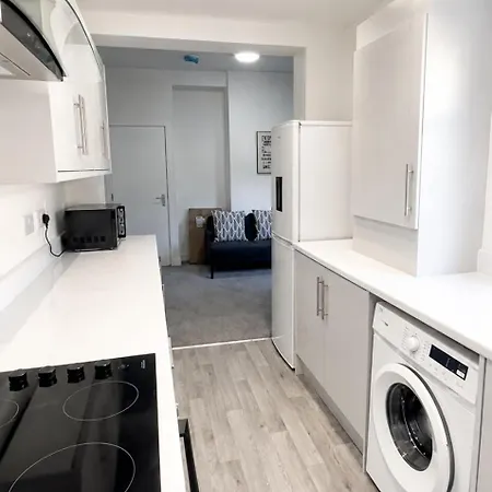 The Aire House - 4 Bed - 4 En-suite House * Middlesbrough